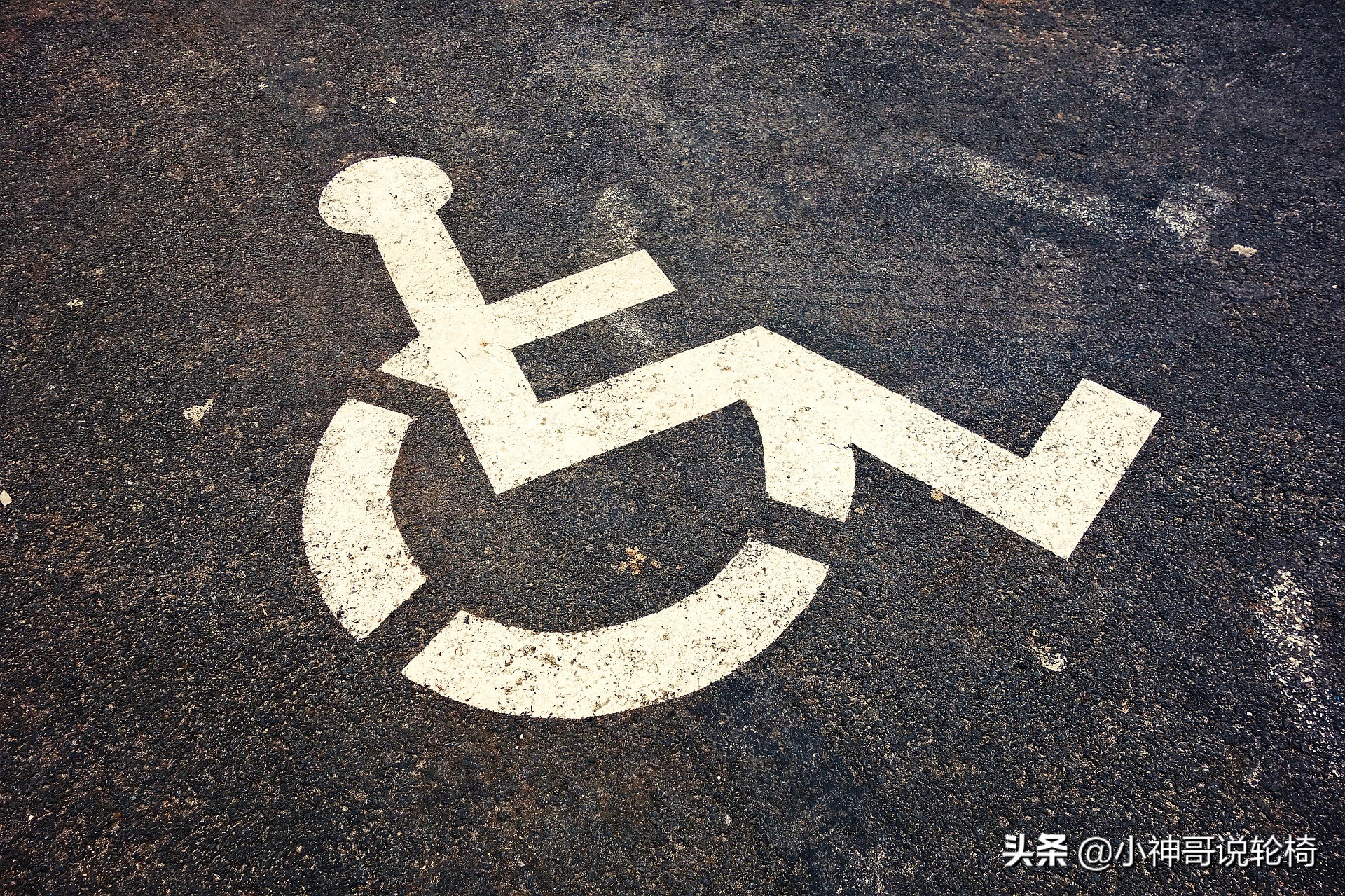 【品牌轮椅】电动助力轻便出行，您的专属出行伙伴！