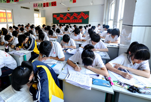 江苏省高校大洗牌，南京航空进步明显，南京双子星实至名归