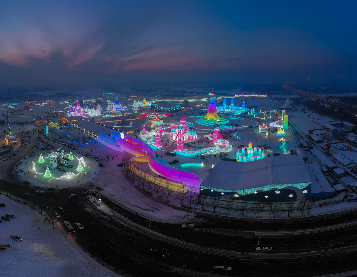 12月23日，哈尔滨冰雪大世界正式开园，门票价格、实景图请先收下