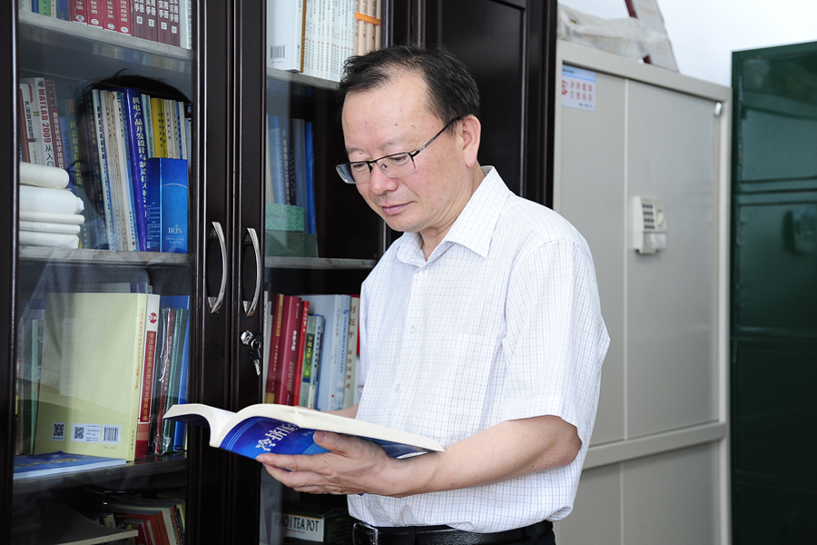 雷丙旺：北重造重器，精工铸民魂