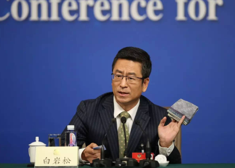 白岩松：再苦也不会送孩子去住校，说出住校的弊端，值得家长沉思