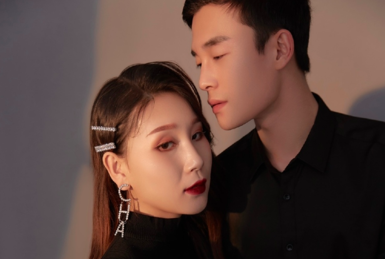 千万粉网红半阳儿童节得子！发文甜蜜告白老婆，半月前才被曝出轨