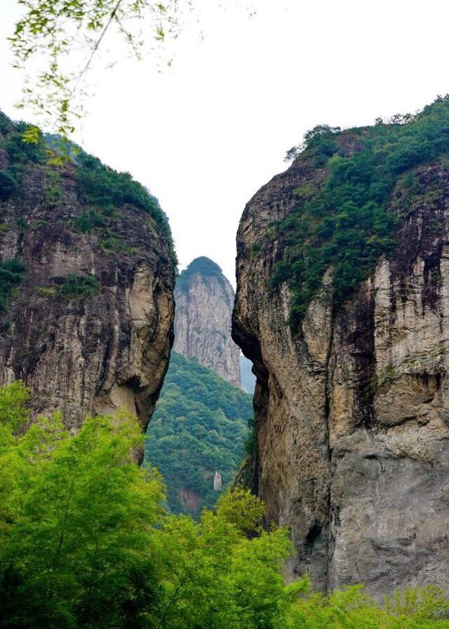 温州登山游，瞰“一览众山小”的豪情美景，再去山间觅野趣