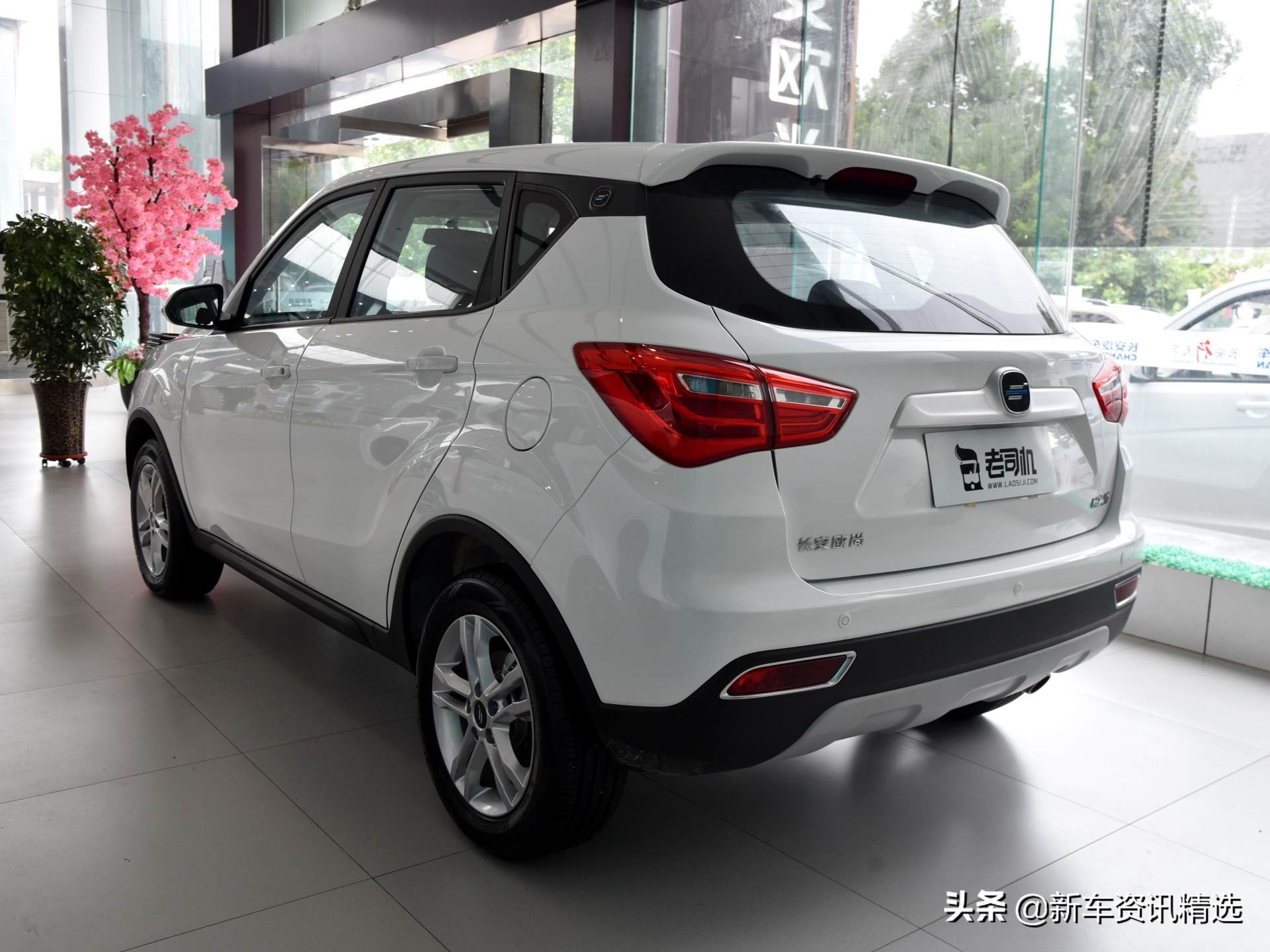 实惠低价耐用,方便省油自吸小suv,带你看长安欧尚科赛5