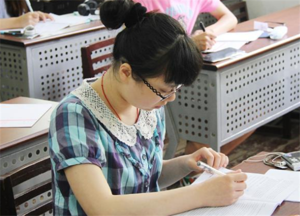 英语四六级考试倒计时，460分还需要刷分吗？小心失去考试资格