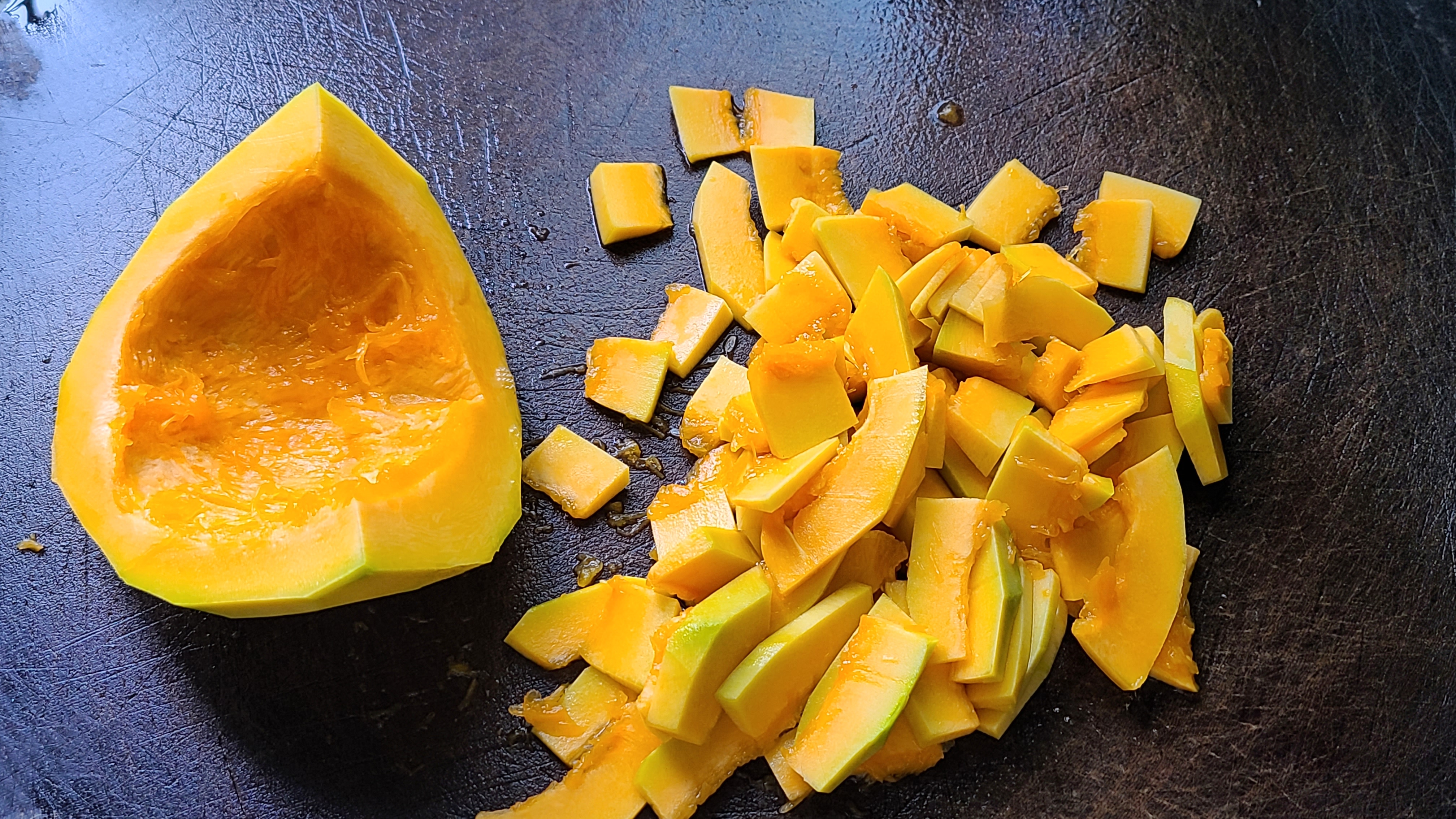 天气凉了，教你一道广东的滋补糖水，Q弹好吃味道很棒