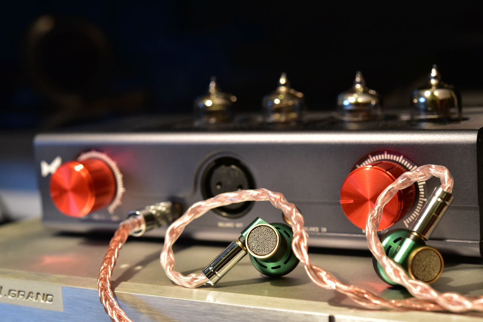 这是一款几乎没人买的纯耳放，却让我觉得这家会成为国产耳放第一