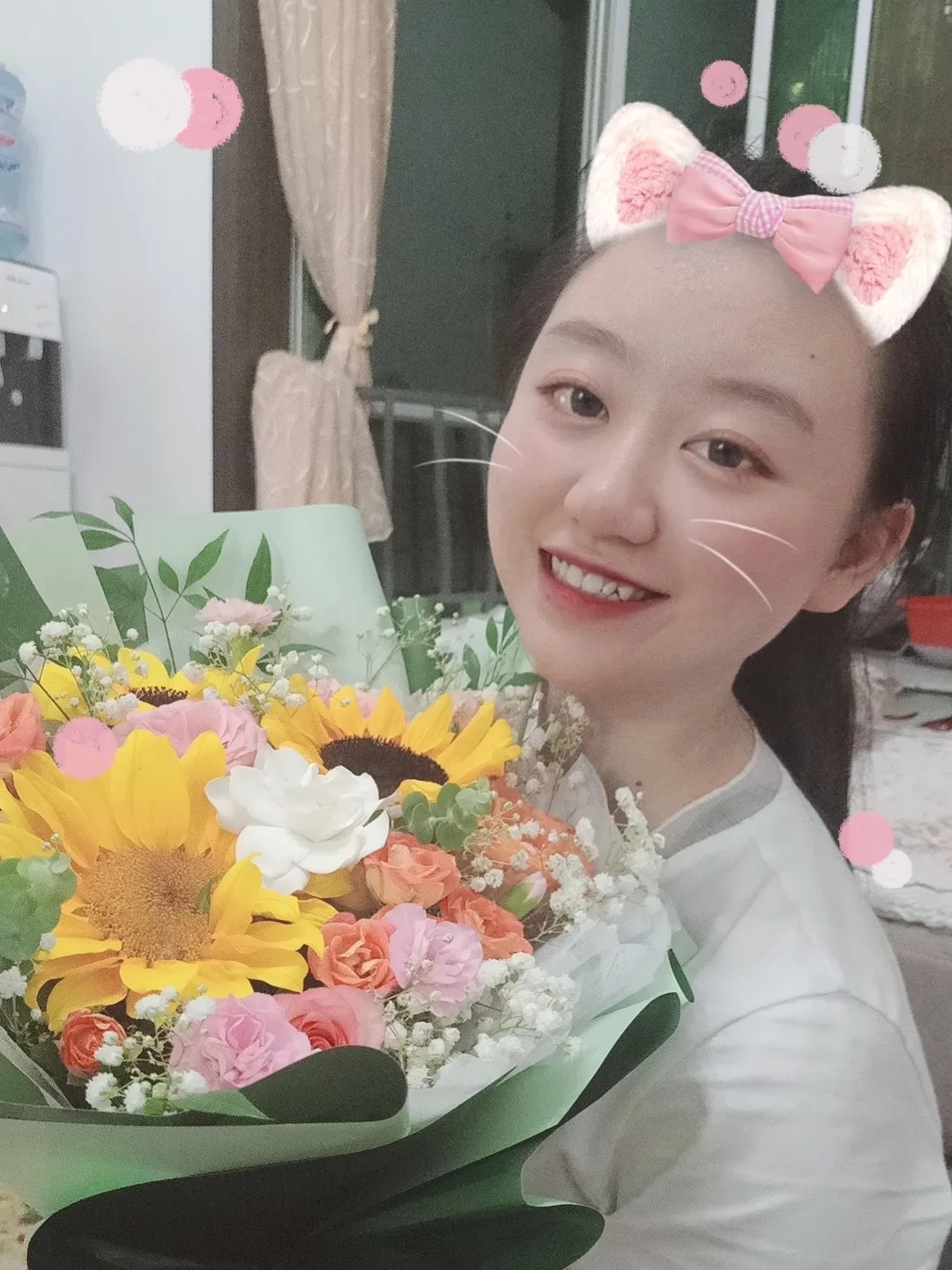 双胞胎“姐妹花”同时考入清华，一个647分，一个649分，让人佩服