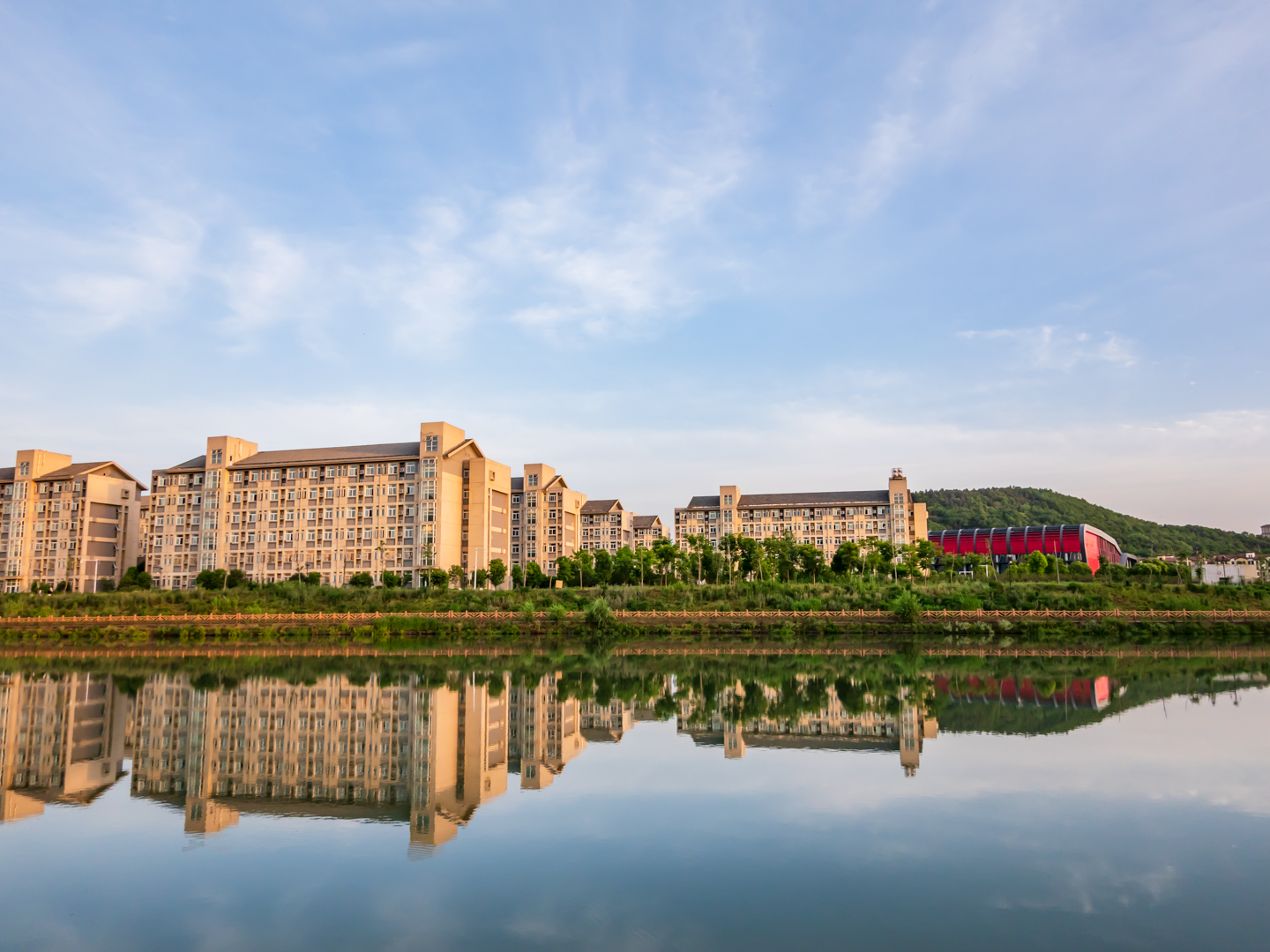 安徽工业大学美术设计类录取185人，2022届艺术生报考难度分析