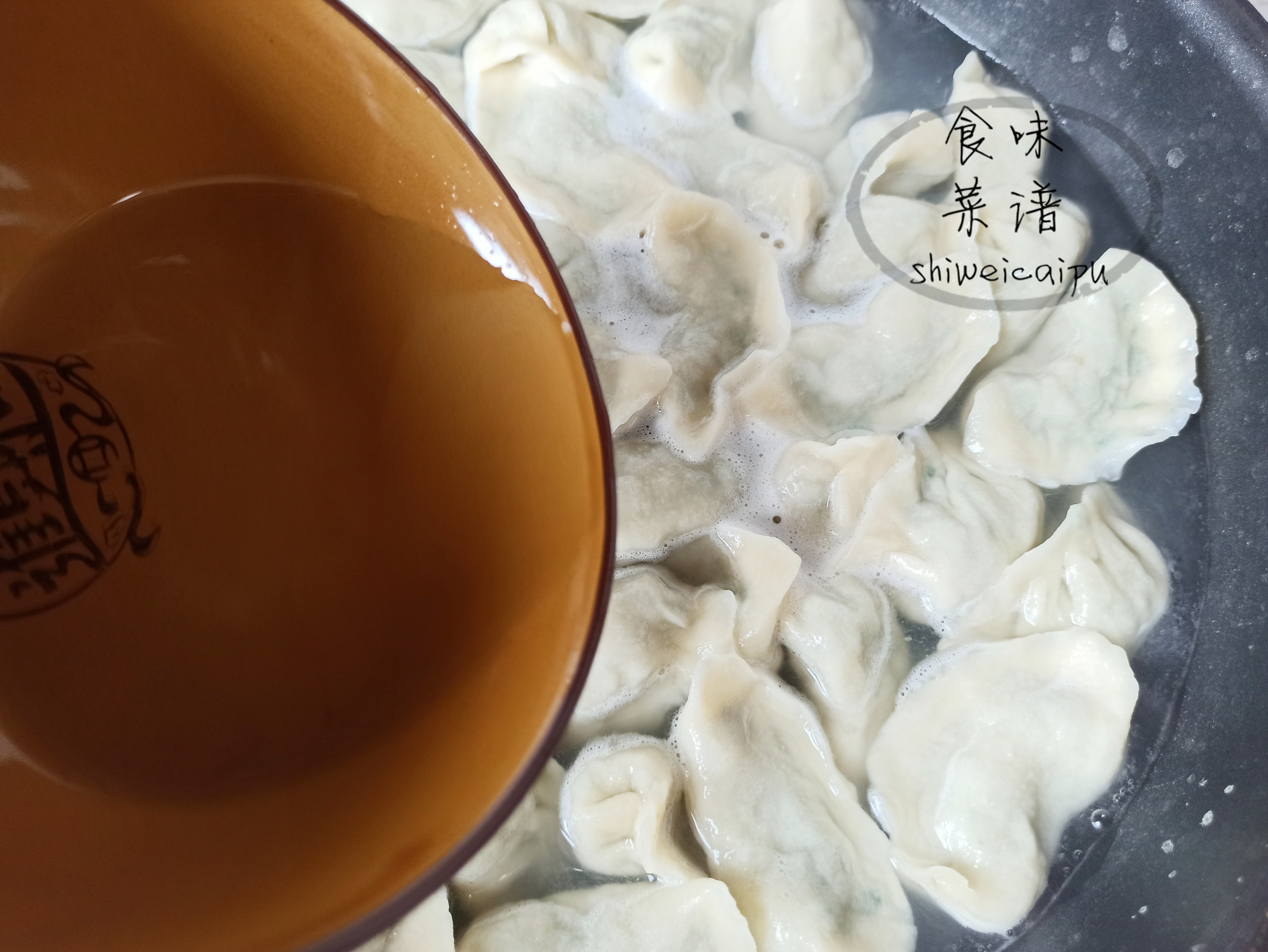 速冻水饺的正确煮法，不开裂、不破皮、不露馅，和现包的一样好吃