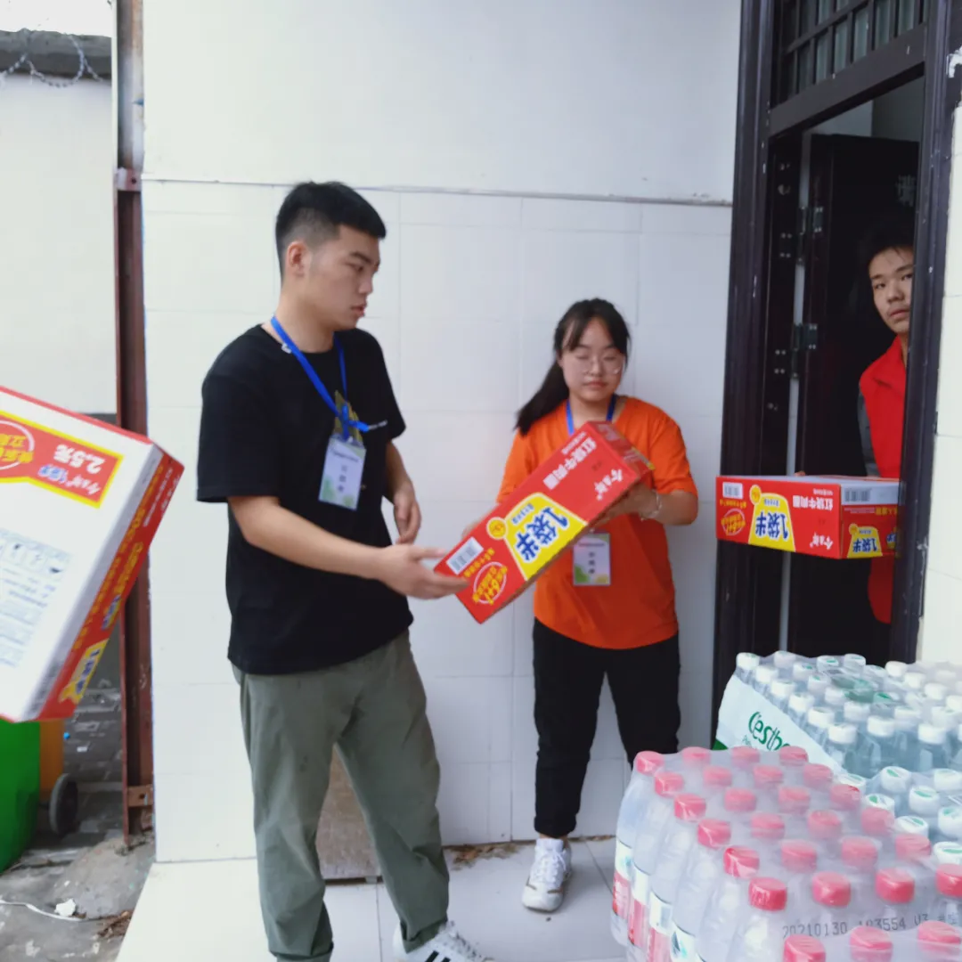 农大人的身影在前，我们“豫”难而上