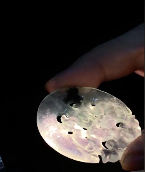 一招教你鉴别翡翠是否注胶