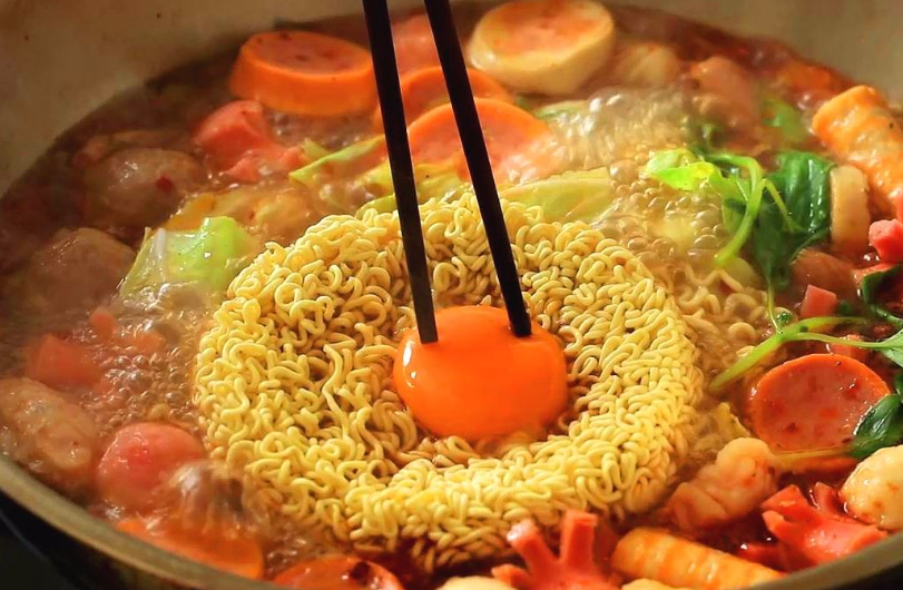 2021“垃圾食品”曝光，榜首深受大众喜爱，但方便面却没有进榜