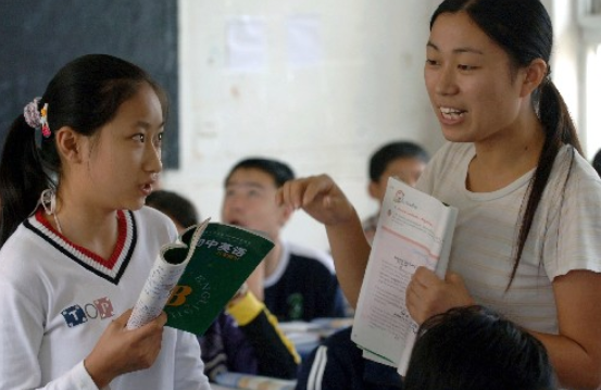 高中生迎来新消息，“英语”将被踢出高考？教育部回应来了