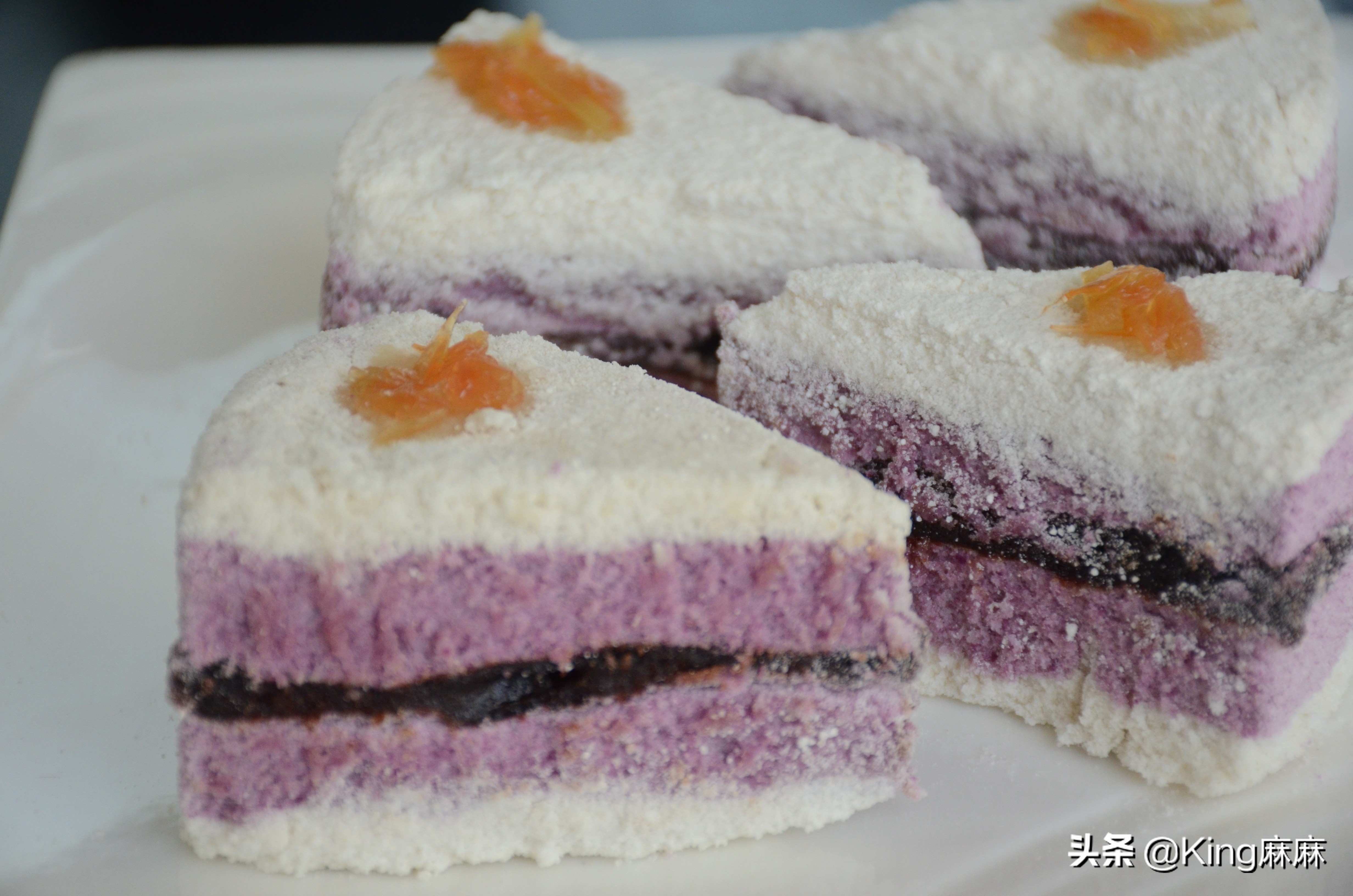 重阳节是我国传统节日之一,这天有吃糕的习俗.