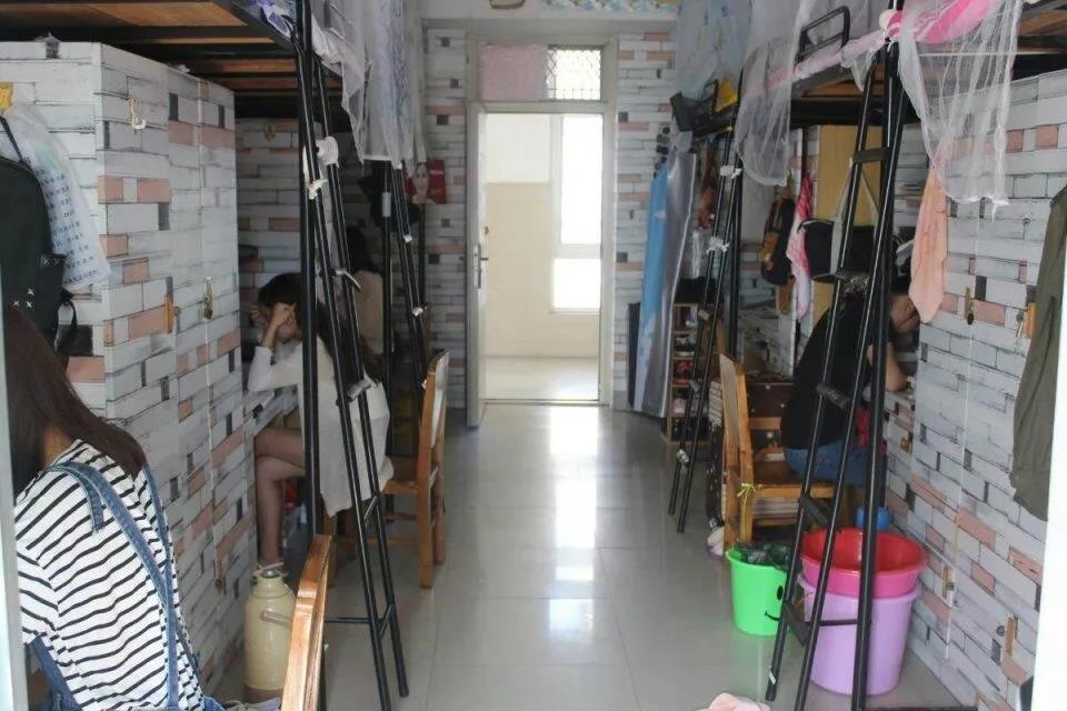 羡慕！独卫、空调配备，还有阳台！长江大学