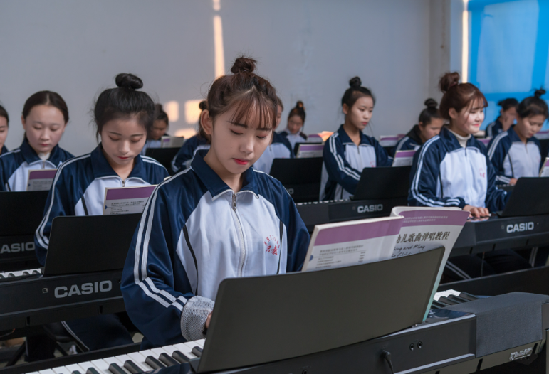 4个“烧钱”的大学专业，没点家底就别考虑了，土豪家庭请随意