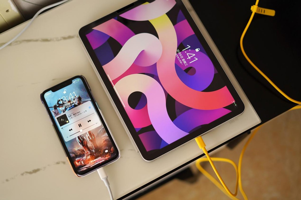 IPhone 13系列快充头哪家强 论性价比还是努比亚小方糖