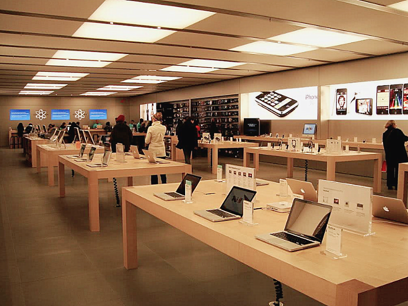 实体店买手机和网购有啥区别,手机店老板吐露真言,差别太大了