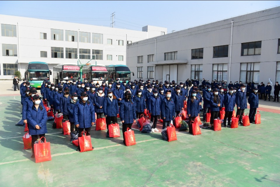 江苏南通海安招聘信息（江苏海安恩达通用公司跨越千里接来陕西陇县招聘员工助发展）