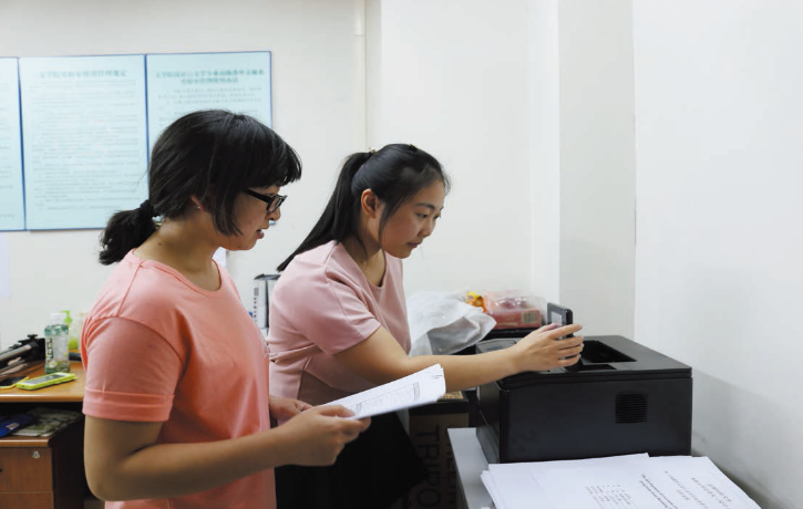 适合文科生报考的4个专业，未来发展前景好，薪资待遇也很高