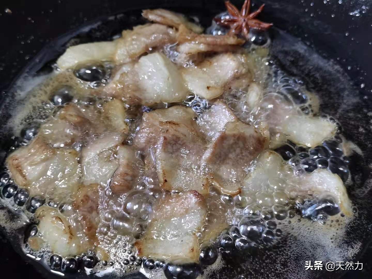 白菜猪肉炒粉条，酒店的做法，家常的味道，简直太美味了