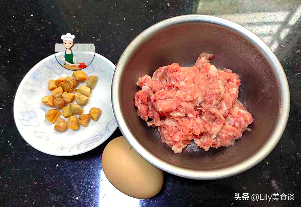 冬天，这蒸菜多做给孩子吃，简单一蒸10分钟出锅，营养好吃不上火