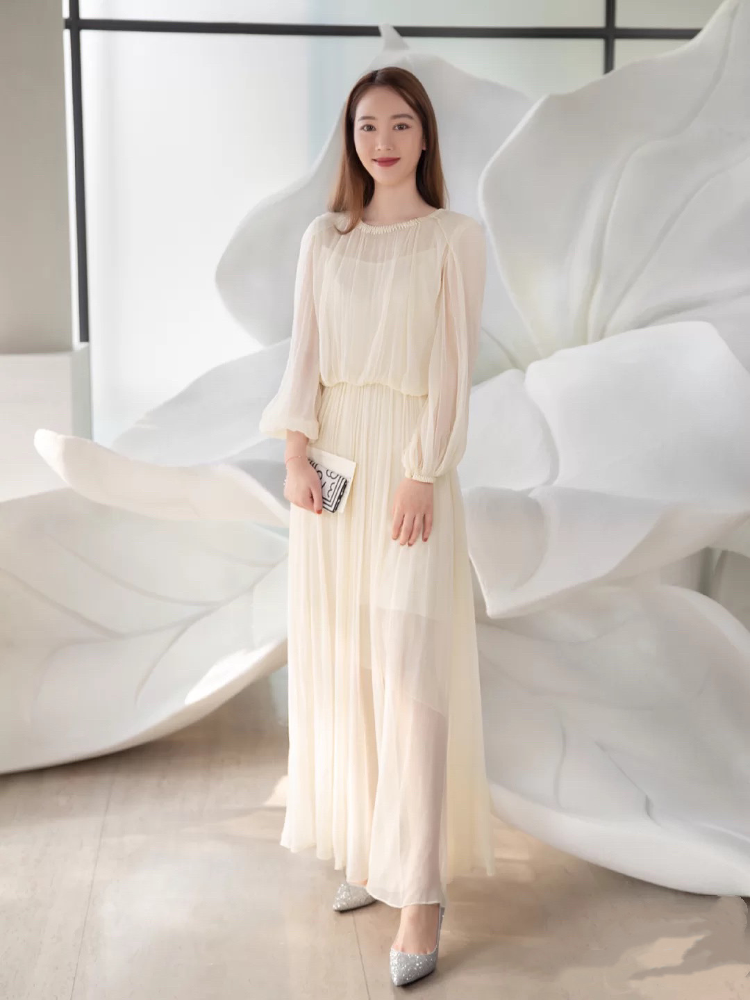 长裙穿什么样的鞋子好看(长裙的最佳穿搭推荐)