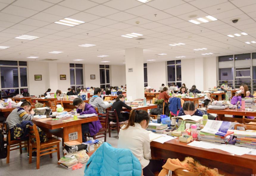 哈工程学霸“动力班”走红，保研率高达88.9%，一不小心同窗十年