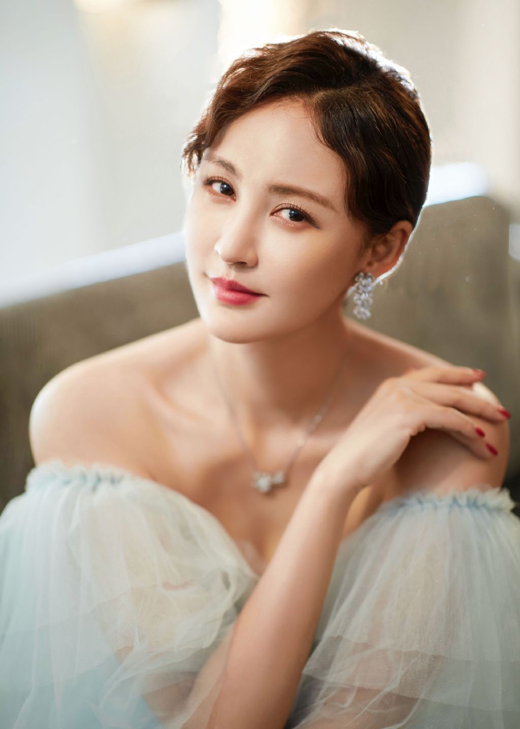 她们惊艳了时光，15位四川籍女星，个个灵气秀美，靠实力雄起