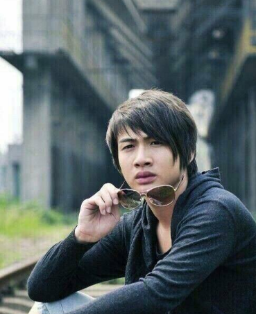 张彬彬个人资料(张彬彬家世)-点子猫