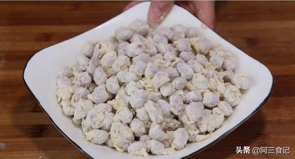 花生米怎么做才好吃，大厨告诉我，加2个鸡蛋，这样做比吃肉还香