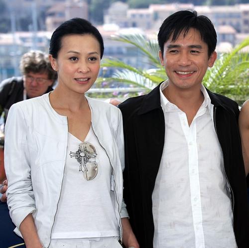 曾吃不上饭的刘嘉玲，却让许晋亨搬出家，影帝梁朝伟甘愿提出退圈