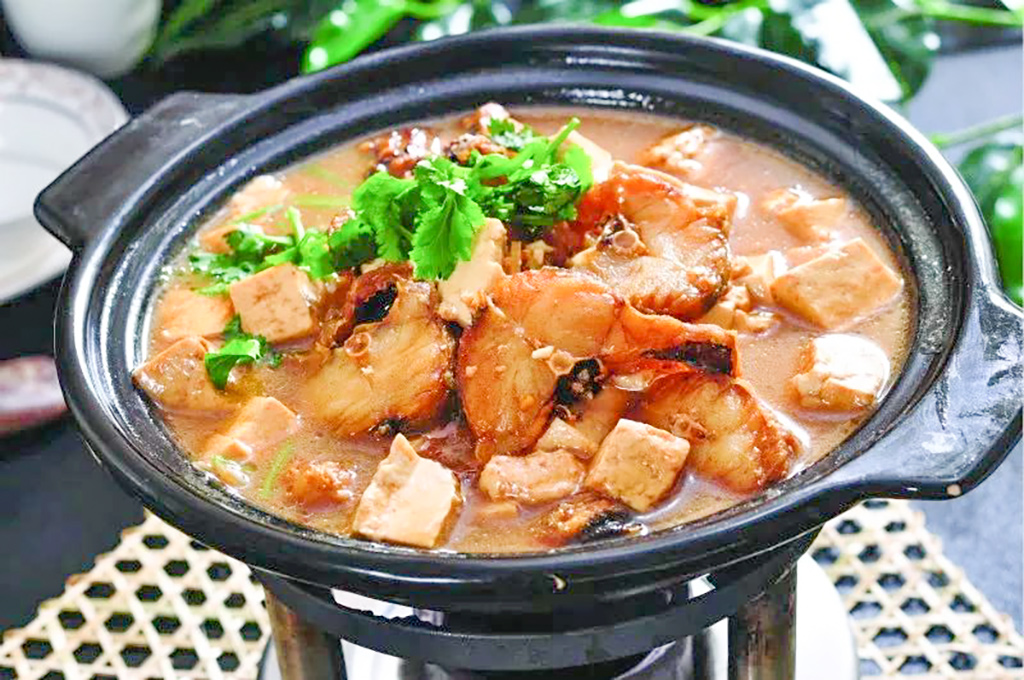 鱈魚燉豆腐的做法,鱈魚燉豆腐的做法視頻