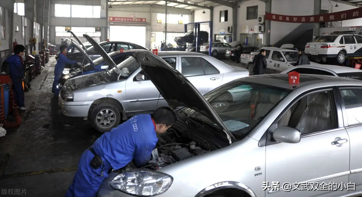 购车时，可以让4S店送这3件赠品，不仅实用还能解决后顾之忧