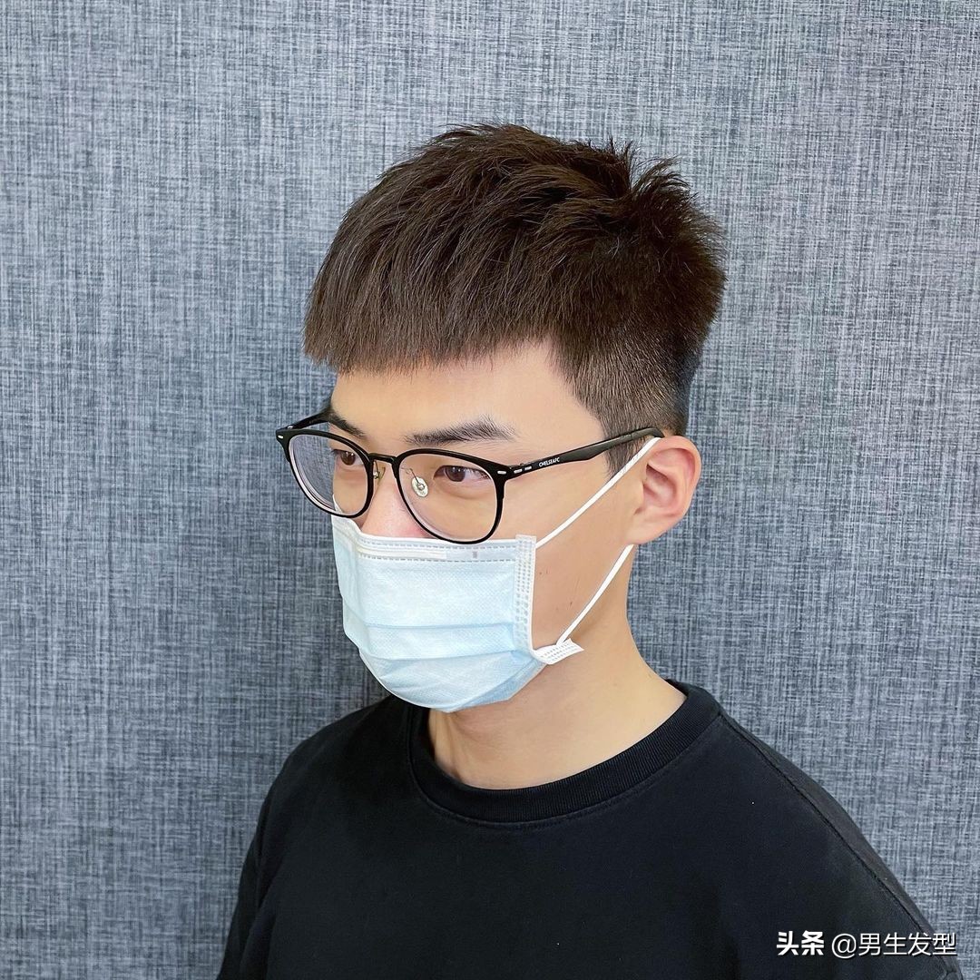 男生该换发型了,6款简单干净的造型,剪完真的很帅气