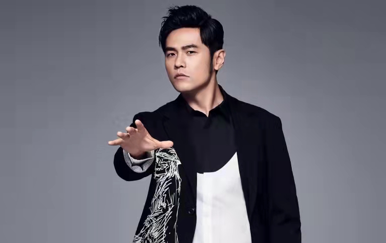 娱乐圈的“大学老师”：张杰特聘惹争议，陈翔返校遭抵制