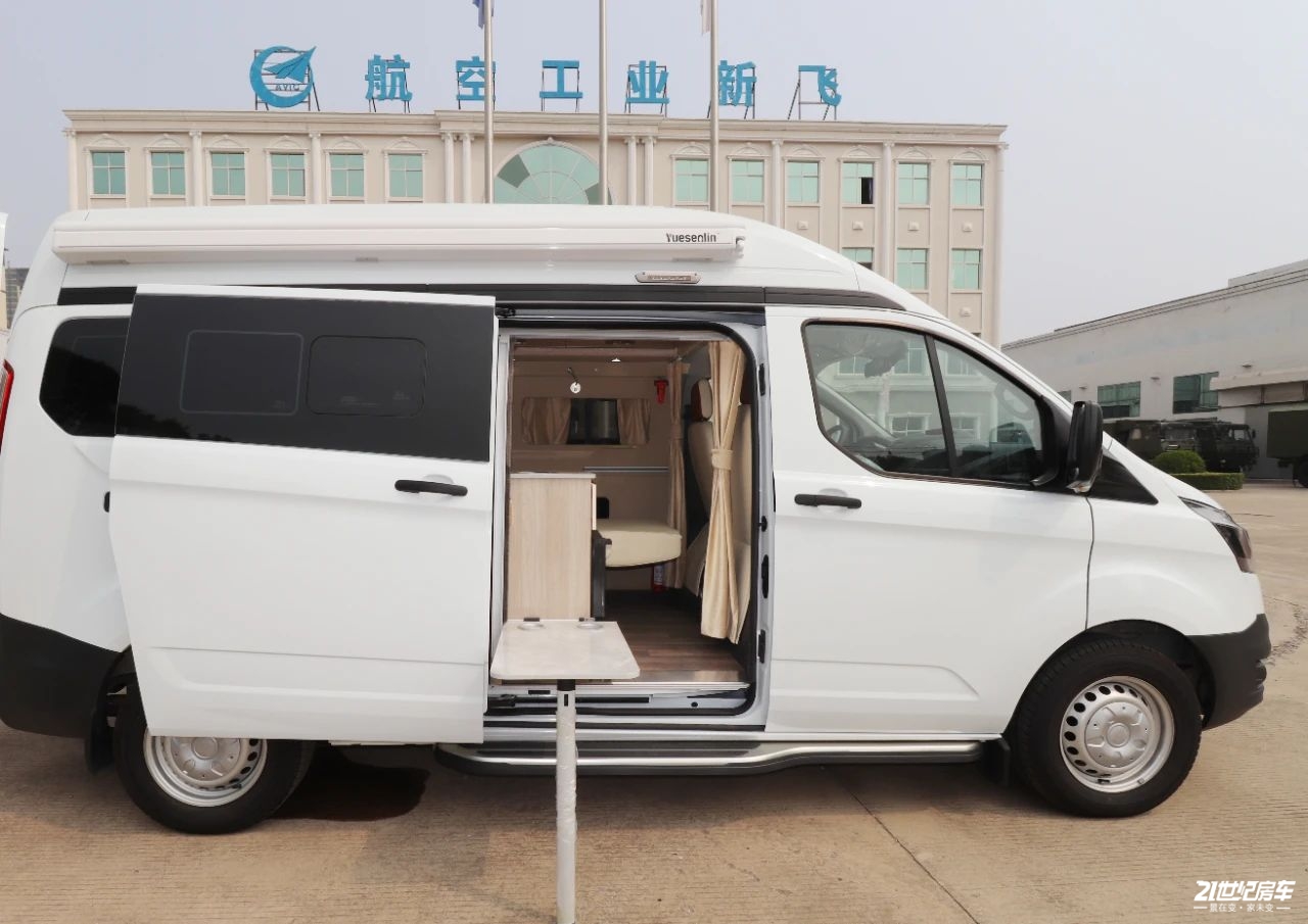不到20万买福特房车？2.0T汽/柴油动力，还能选横床/纵床布局