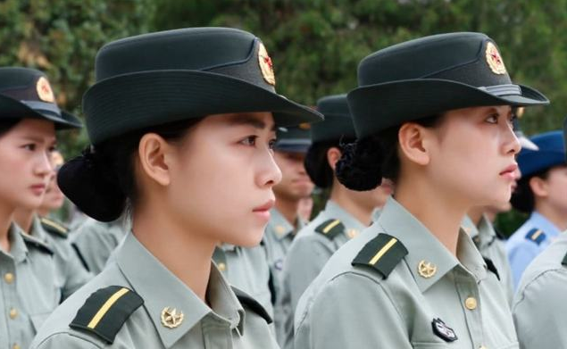 录取分数在550分左右的军校，毕业能拿到铁饭碗，适合中等生报考