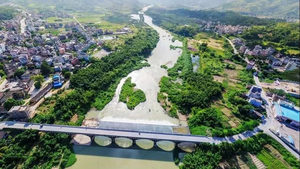 广东海洋大学乘风破浪脱贫队前往揭西县开展“脱贫”社会实践