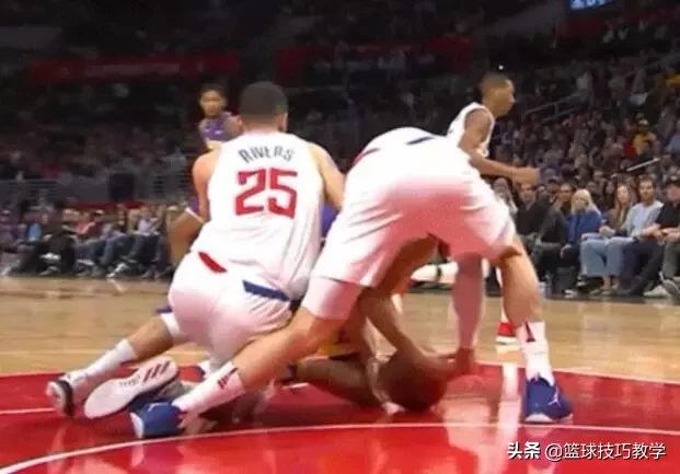 为什么nba扣不了篮球(宣布复出！再飞一次吧，曾经那个飞天遁地的NBA超级扣将)