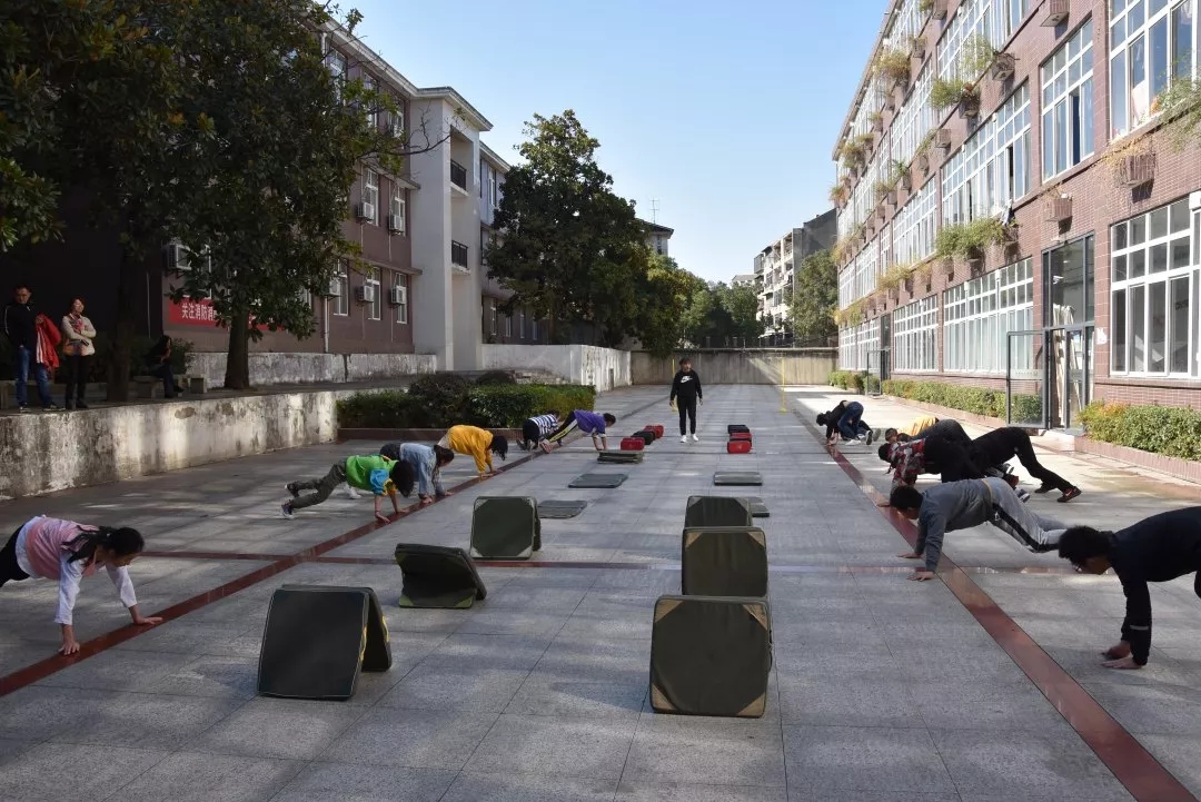 最美青春，见证成长 ---武汉大方学校初中部开放日圆满举行