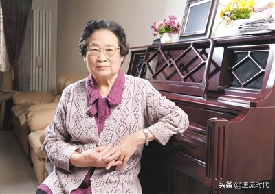 屠呦呦是中国科学院的院士吗（屠呦呦因没有论文和博士学位落选两院院士）