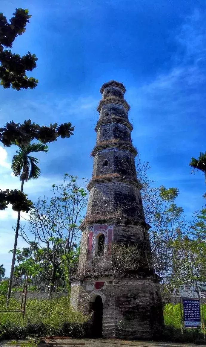 "南海第一塔"迎旺塔的"扶正"之路