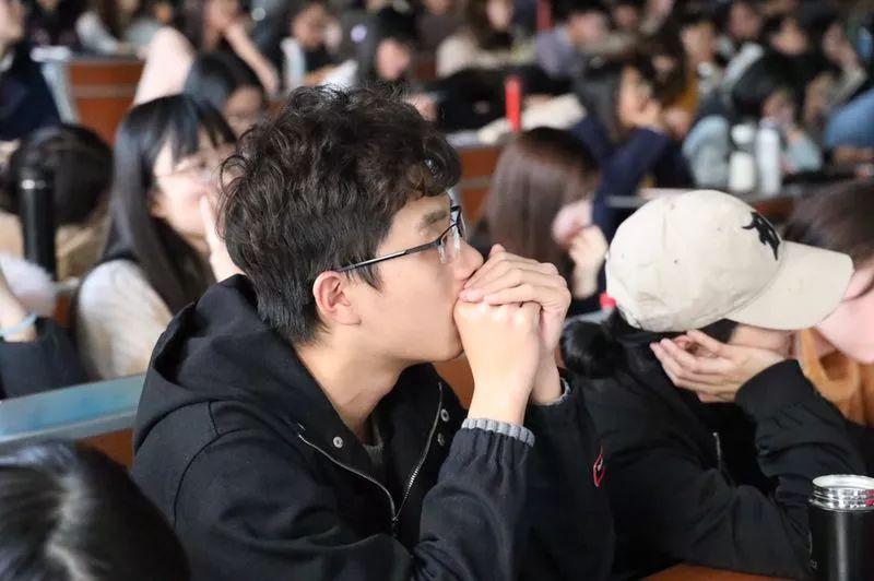 他被浙大退学两次，如今快要大学毕业，被人追问“还有前途吗”？