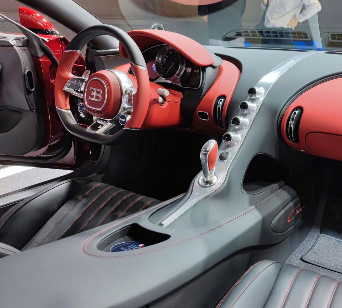 布加迪威龙多少钱一辆兰博基尼与布加迪哪个好