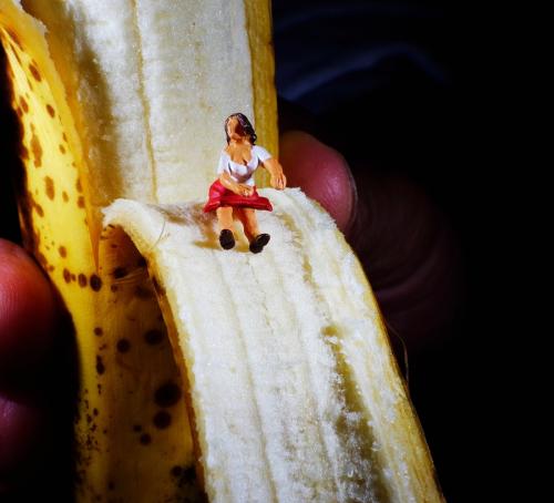 小人国真的存在吗？？科学家发现遗骸，高度才12厘米