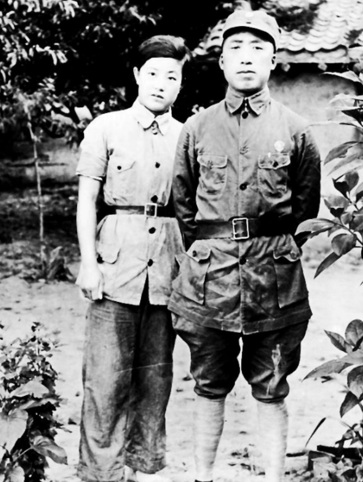 1950年，一28岁青年找到北京铁道部，说：我是滕代远司令员的儿子