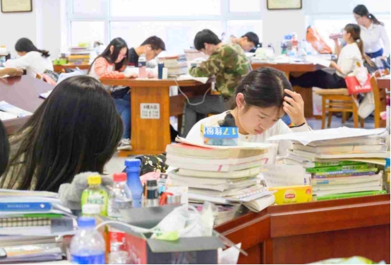 “考研”和“高考”哪个难度更大？过来人：差距不是一星半点