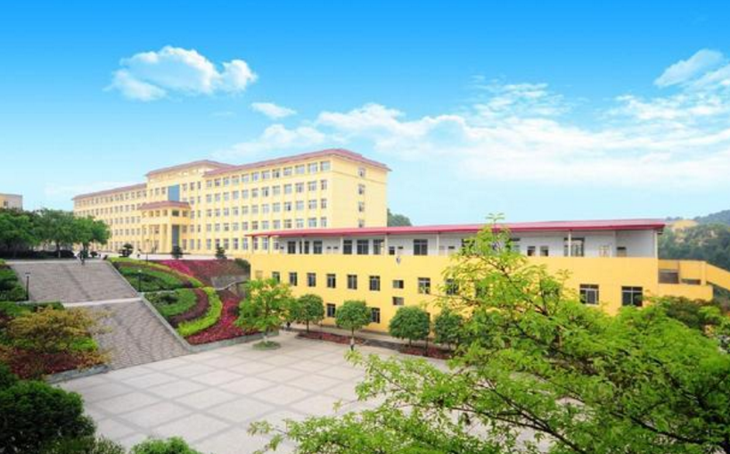 四川“改名”成功的大学，如今分数高达617分，中等生都考不上